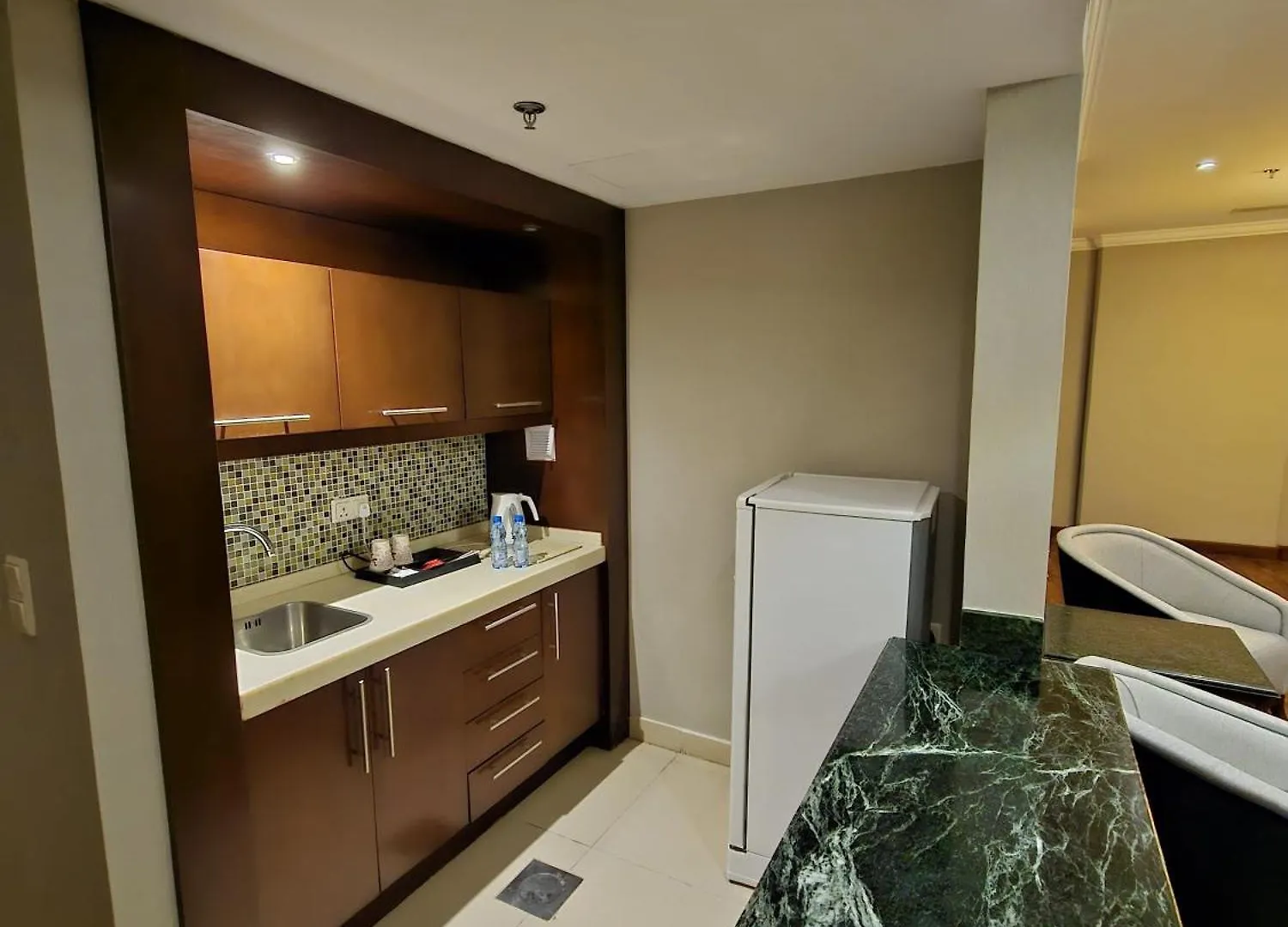 Quiet Hotel Al Shatee جدة