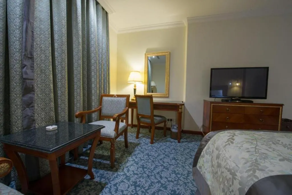 Quiet Hotel Al Shatee جدة